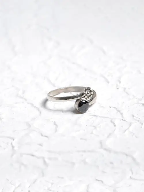 Simulated Stone Oxidized Silver Toe Ring